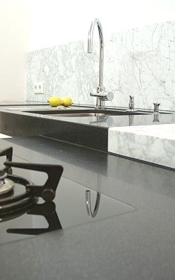 küchenarbeitsplatten aus naturstein - weitere fotos und informationen durch anklicken !